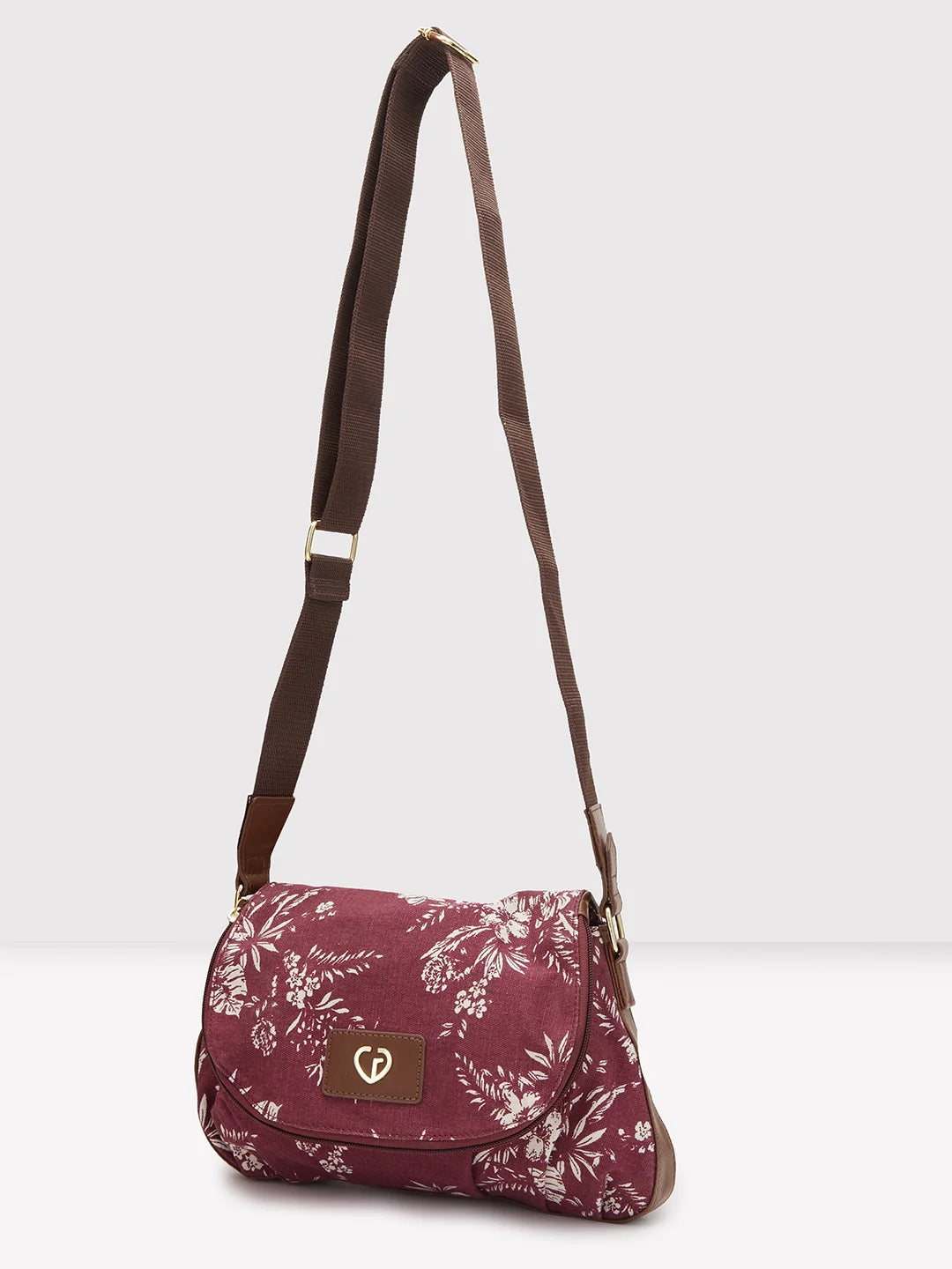 Caprese yondella hotsell women's sling bag