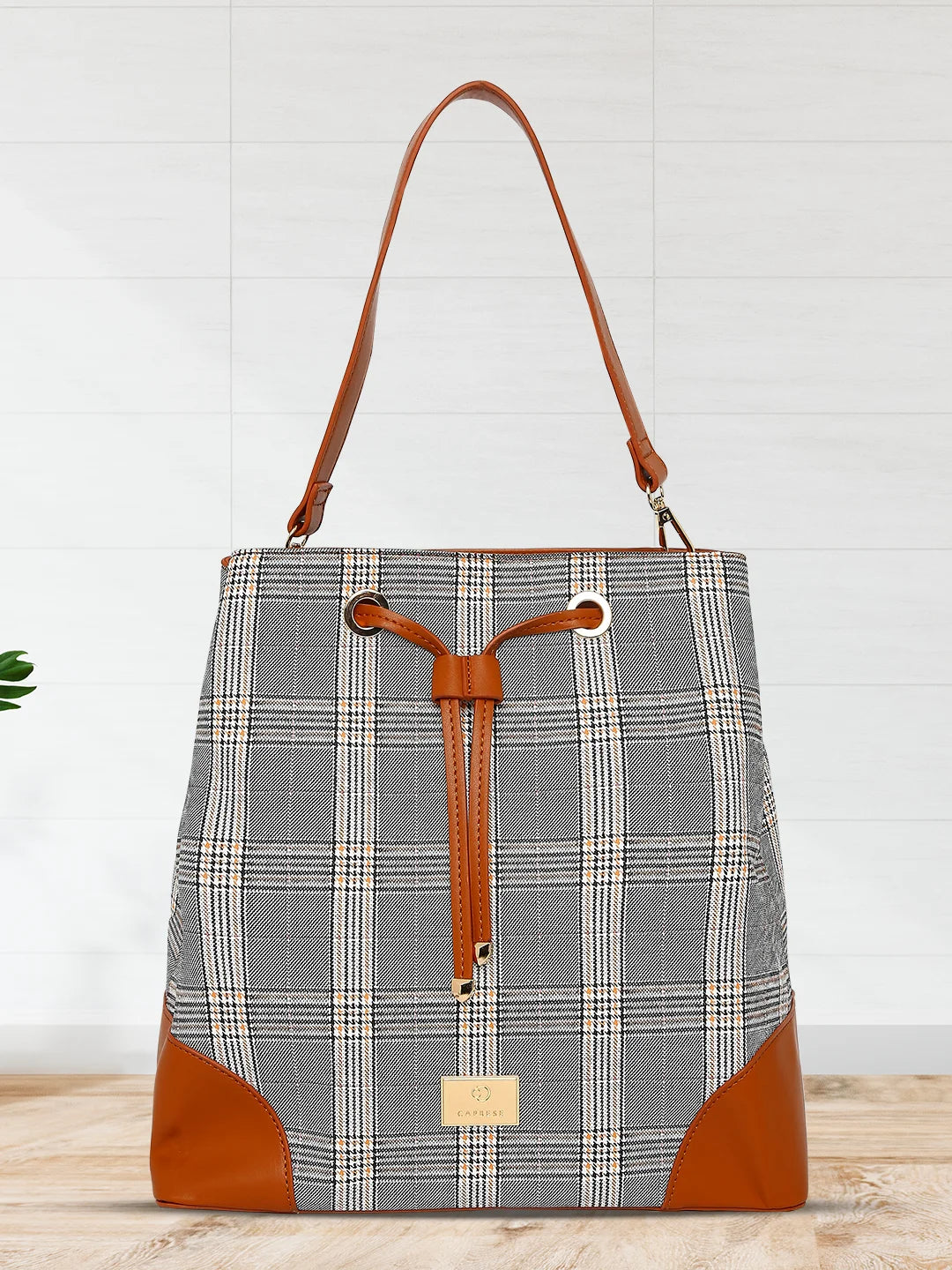 Caprese Remi Satchel Large Tan