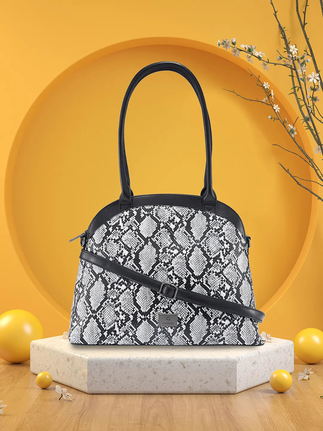 Caprese Saylor Satchel Large Black