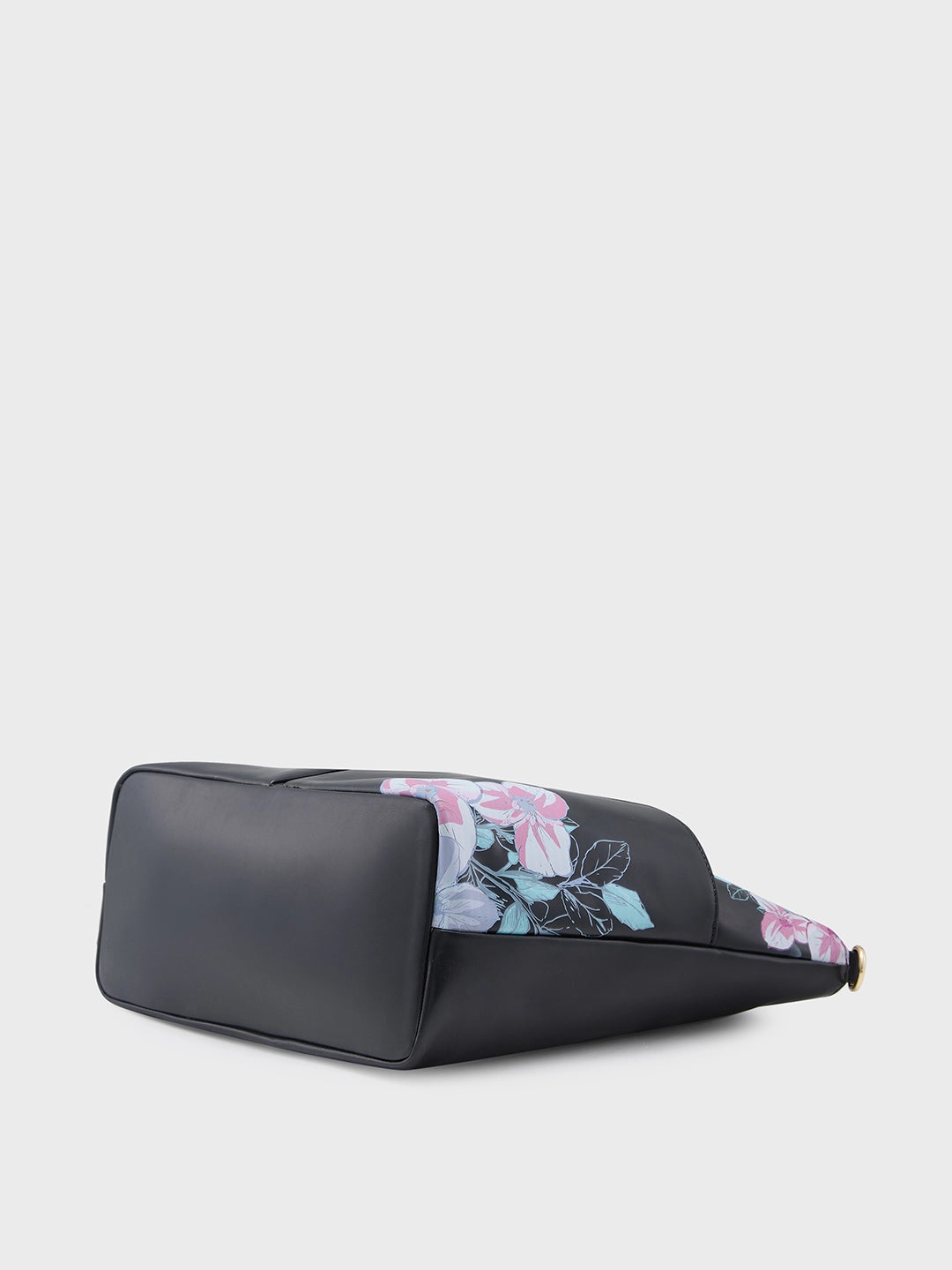 Buy Caprese Shanaya Tote Medium Printed Womens Office Handbag Black Rs 2799 Caprese Bags