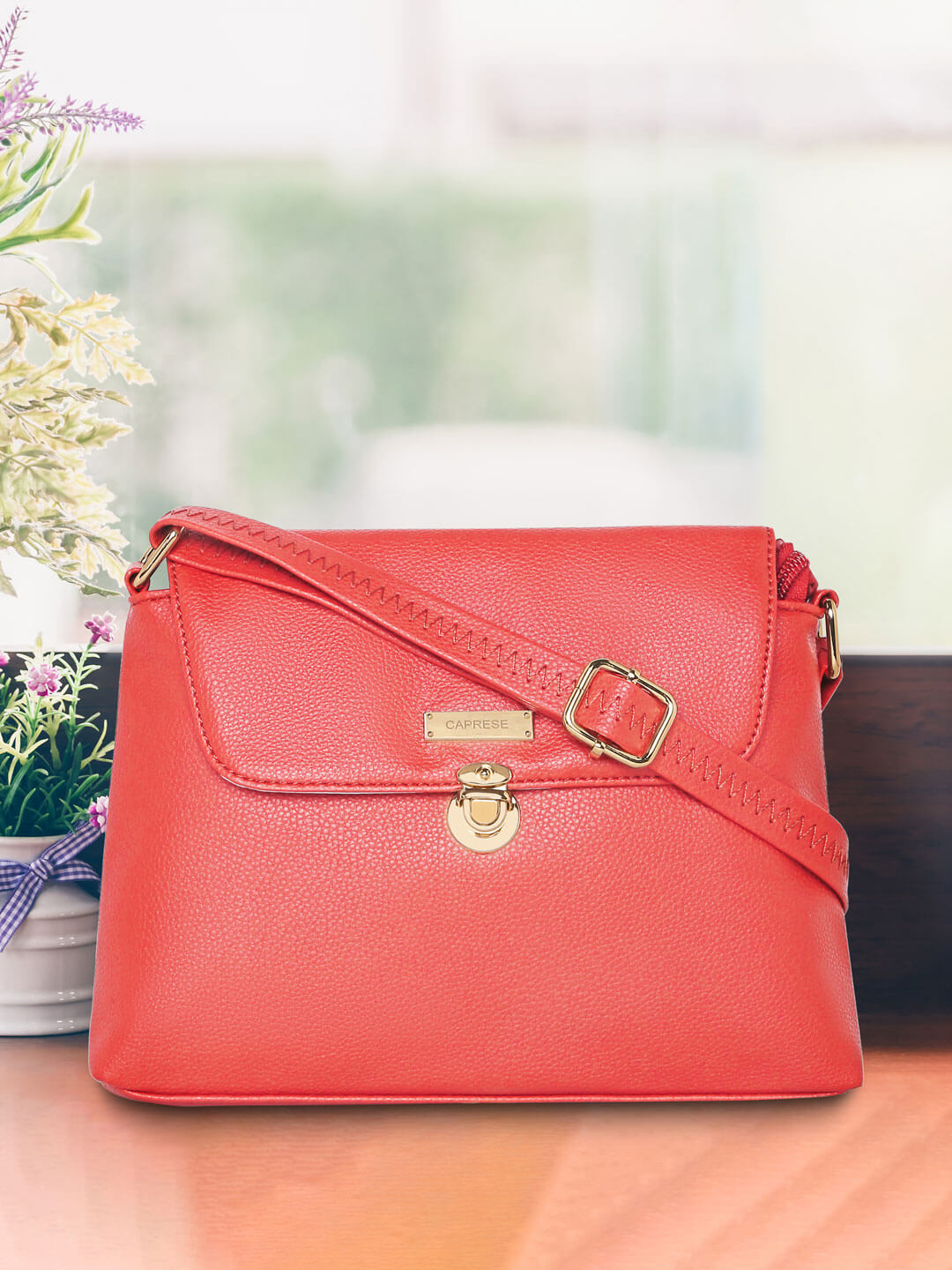 Caprese Bailey Sling Medium